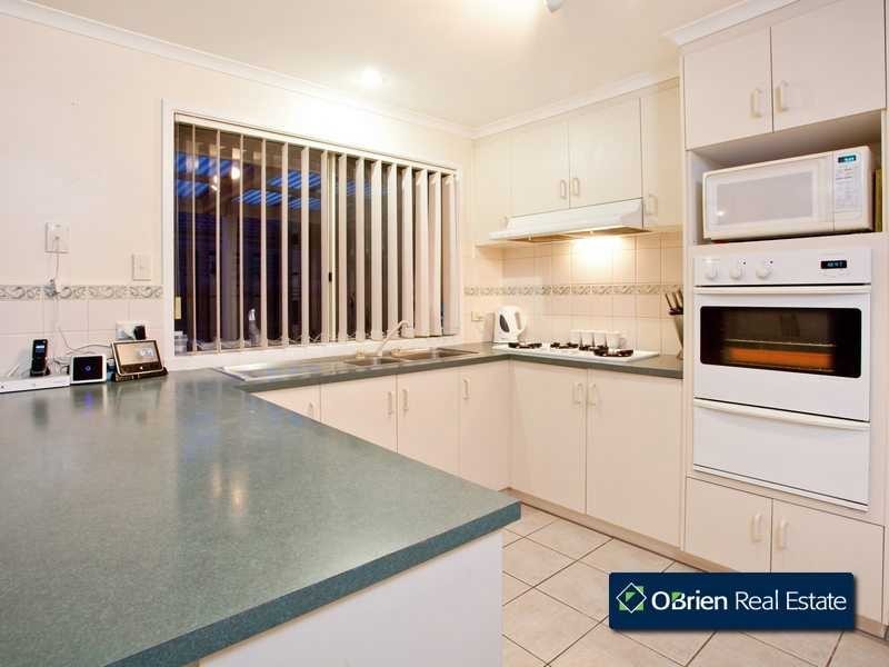 5 Highland Crescent, Narre Warren South VIC 3805