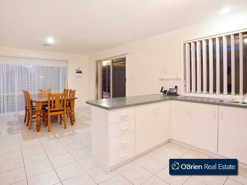 5 Highland Crescent, Narre Warren South VIC 3805