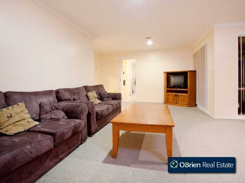 5 Highland Crescent, Narre Warren South VIC 3805