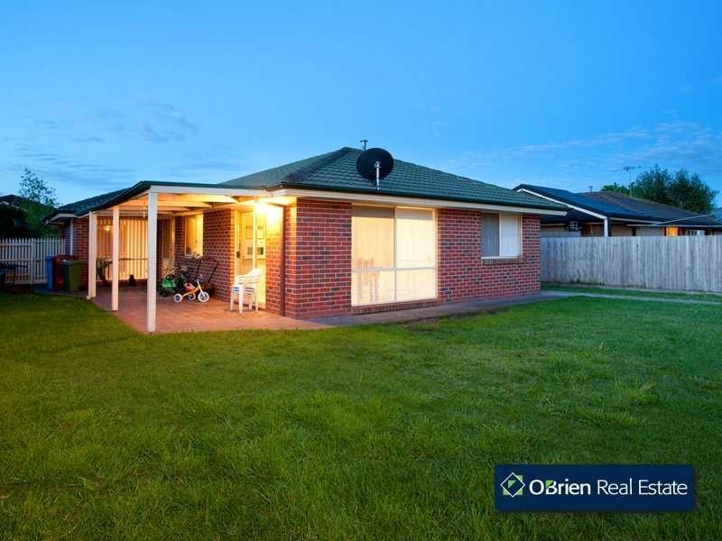 5 Highland Crescent, Narre Warren South VIC 3805