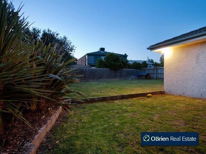 59 The Promenade, Narre Warren South VIC 3805