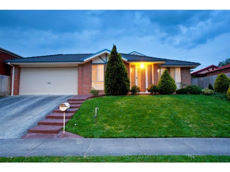 28 Bella Crescent, Hallam VIC 3803