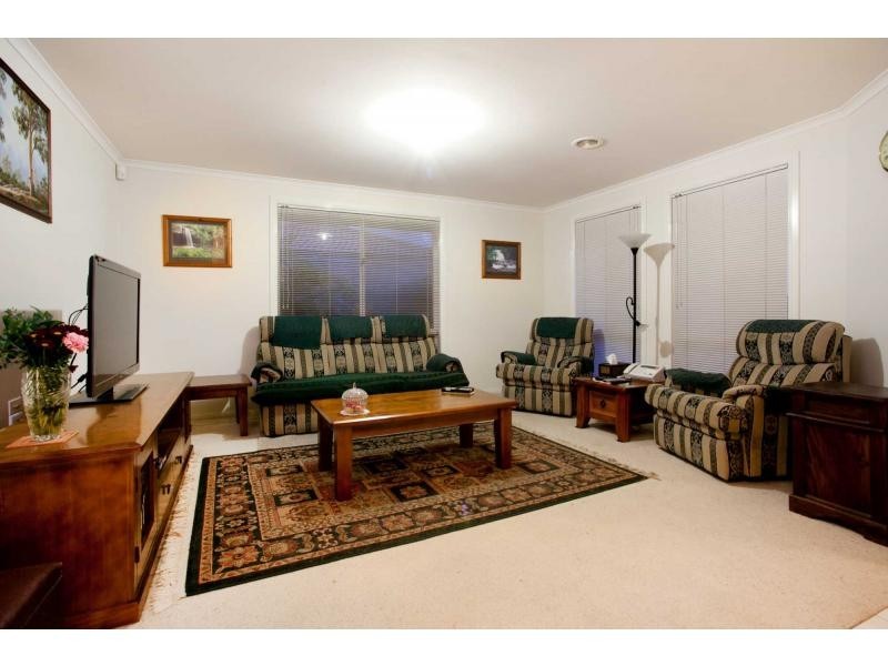 28 Bella Crescent, Hallam VIC 3803