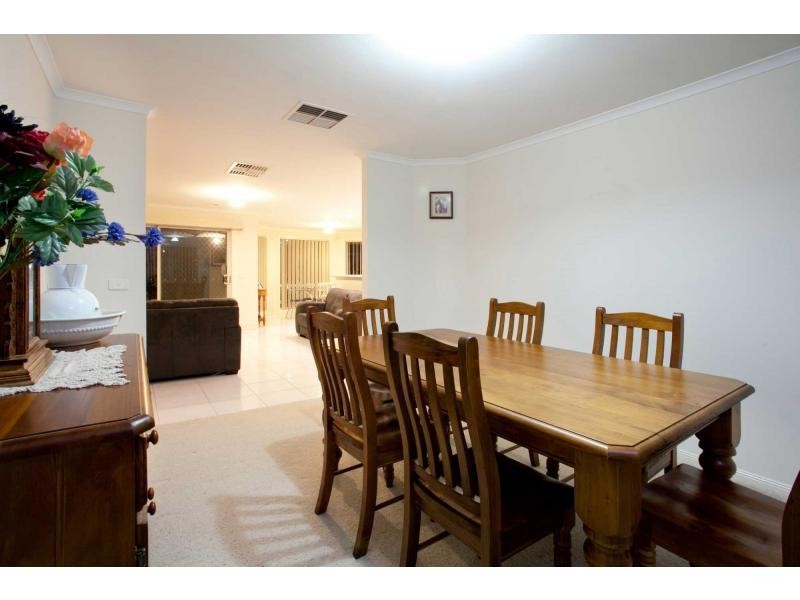 28 Bella Crescent, Hallam VIC 3803