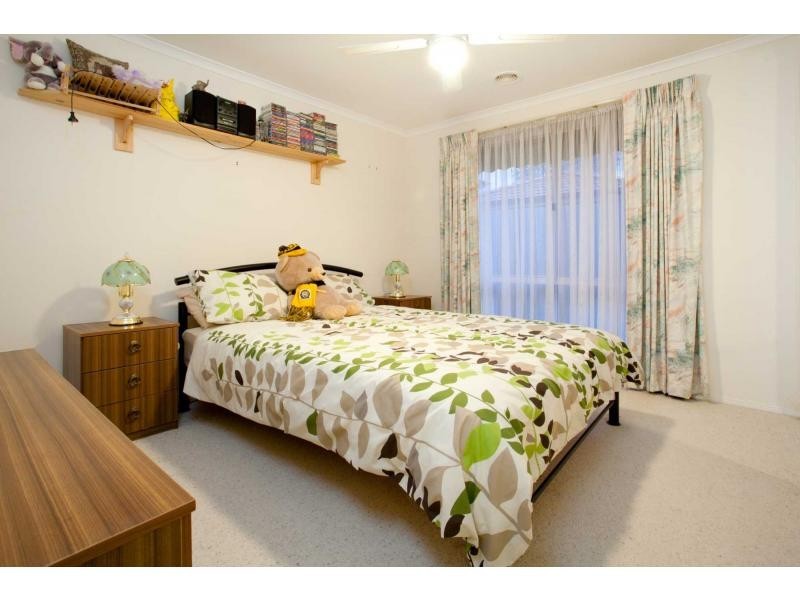 28 Bella Crescent, Hallam VIC 3803