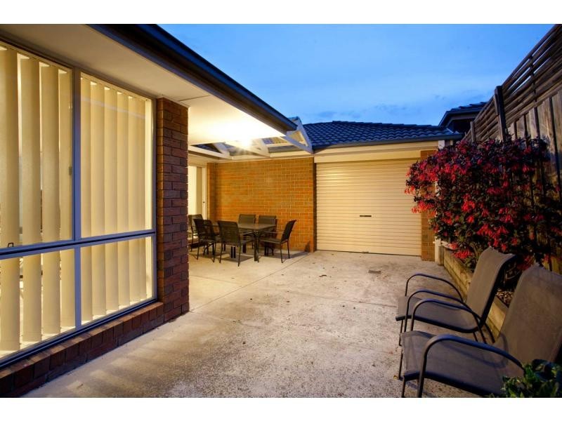 28 Bella Crescent, Hallam VIC 3803