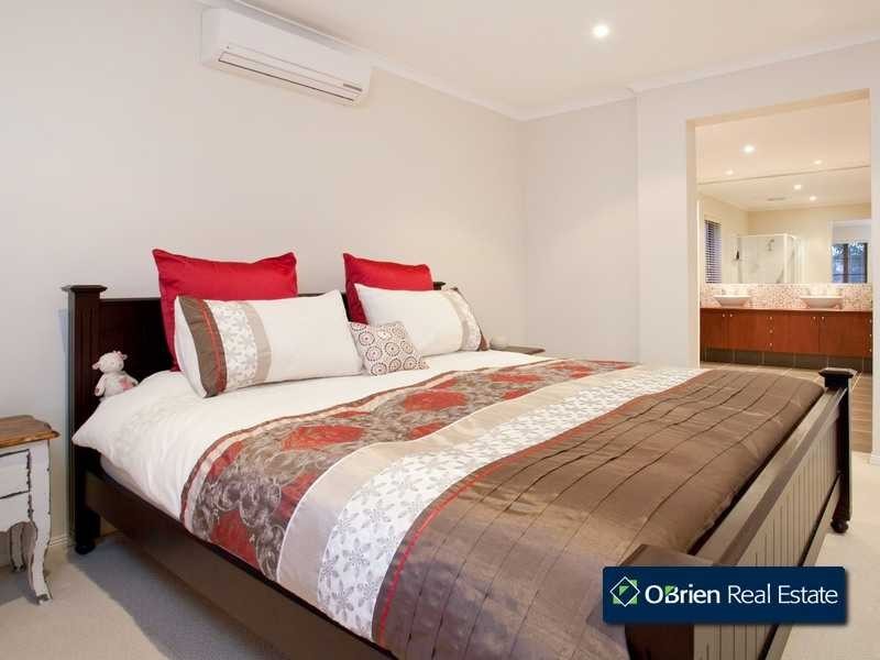 9 Viewbridge Close, Berwick VIC 3806