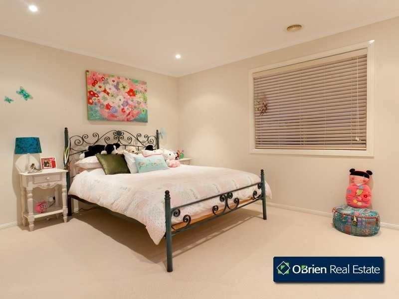 9 Viewbridge Close, Berwick VIC 3806