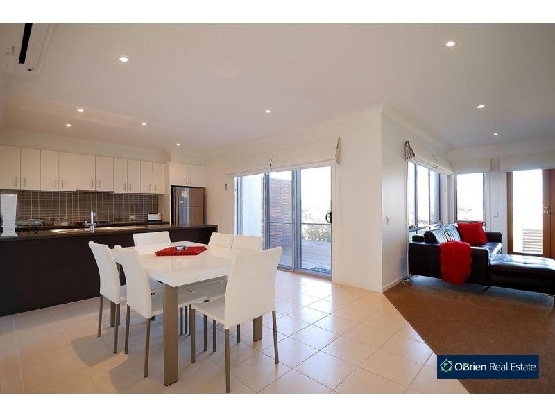 28 Manna Row, Officer VIC 3809