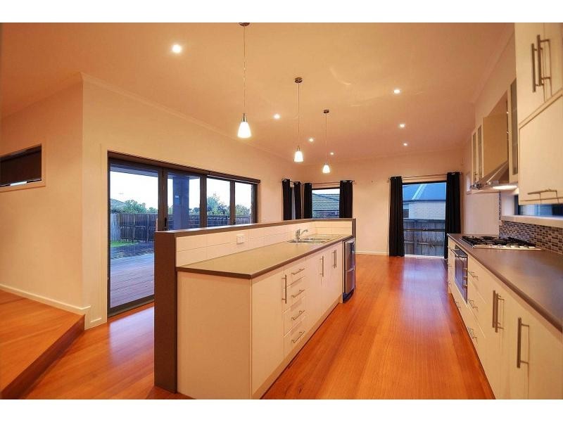 1 Viewbridge Close, Berwick VIC 3806