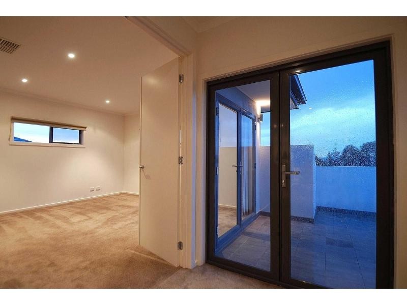 1 Viewbridge Close, Berwick VIC 3806