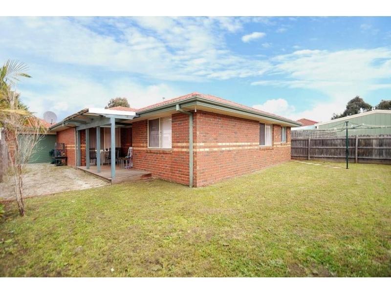 15 Armadale Drive, Narre Warren VIC 3805