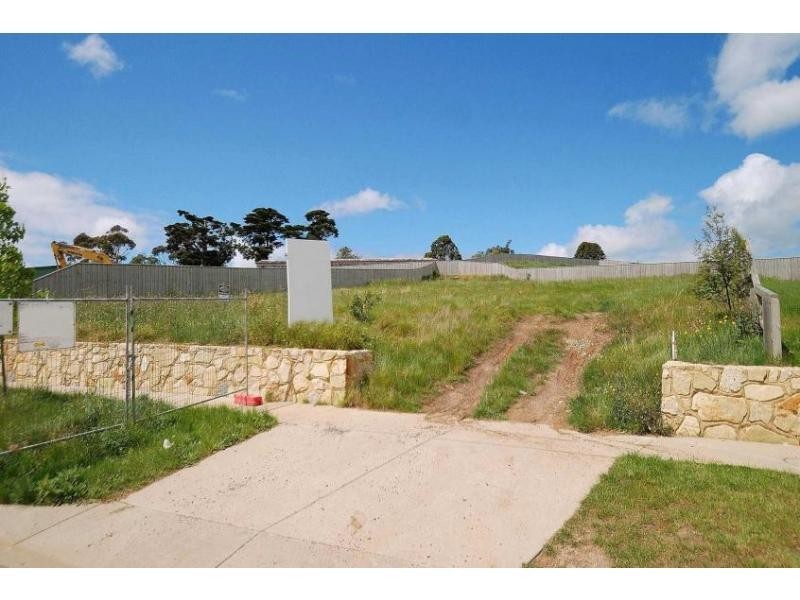 Lot 697 Arthur Phillip Drive, Pakenham VIC 3810