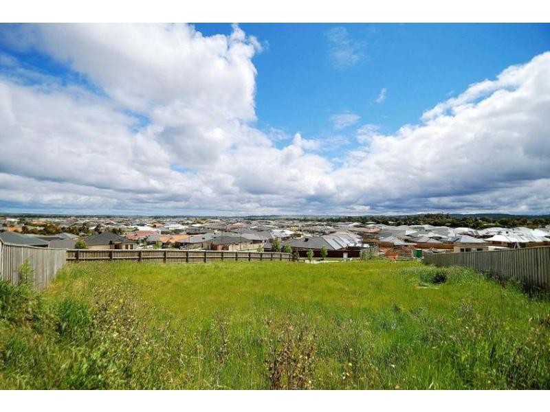 Lot 697 Arthur Phillip Drive, Pakenham VIC 3810