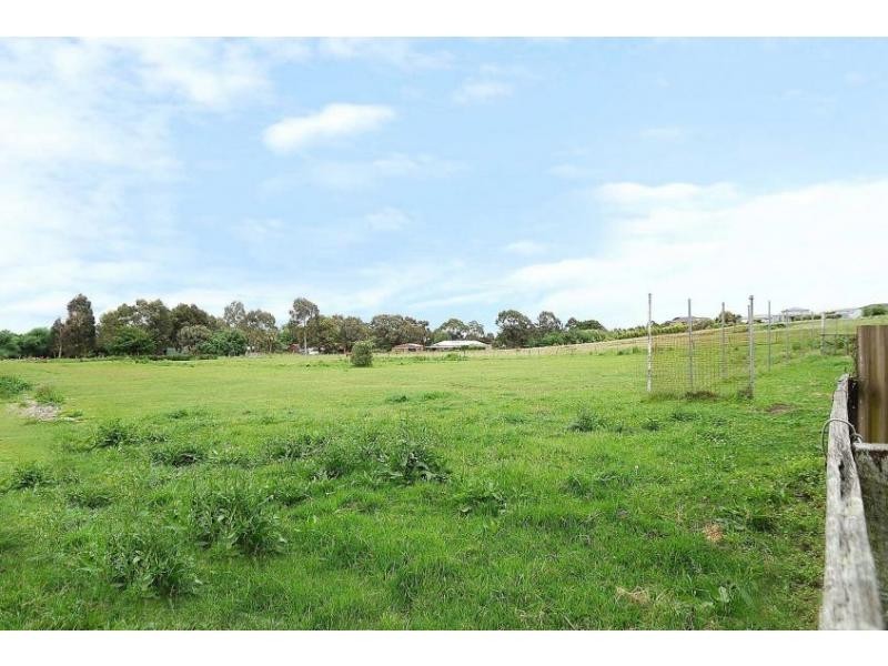 417-419 Narre Warren North Road, Narre Warren North VIC 3804