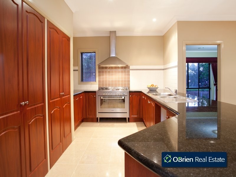 11 Marisa Crescent, Berwick VIC 3806