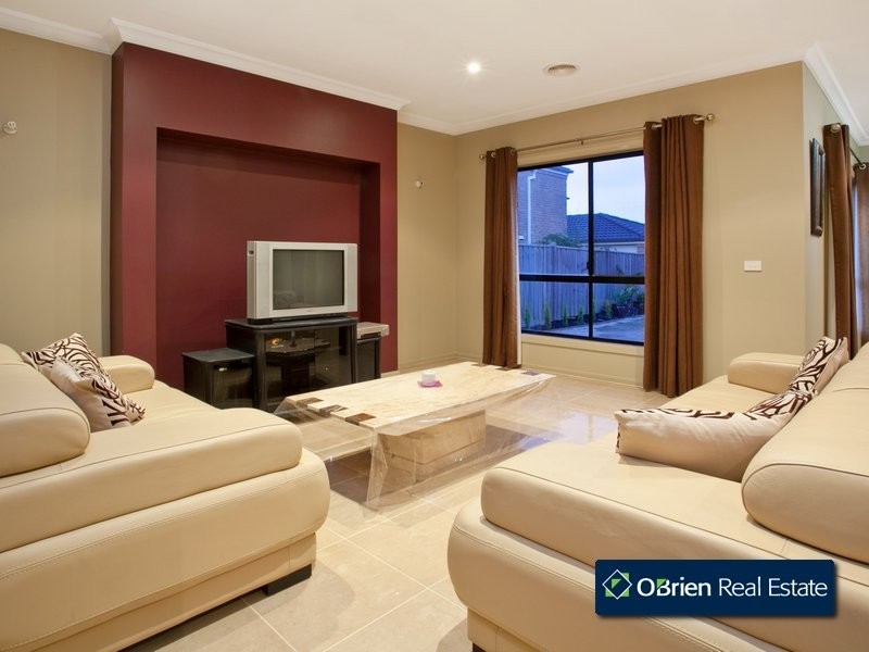 11 Marisa Crescent, Berwick VIC 3806