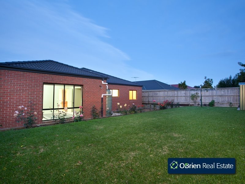 11 Marisa Crescent, Berwick VIC 3806