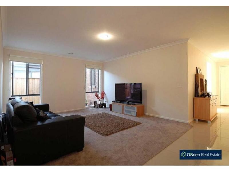 84 William Thwaites Boulevard, Cranbourne North VIC 3977