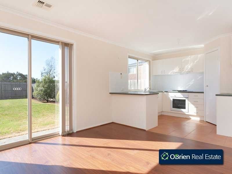 6 Wattlebird Court, Narre Warren VIC 3805