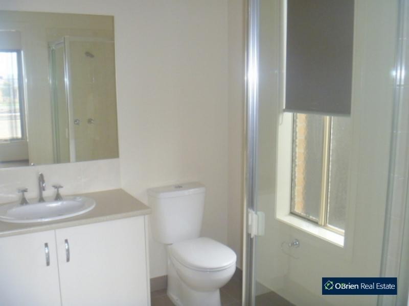 Lot 1630 Mullein Bend, Cranbourne North VIC 3977