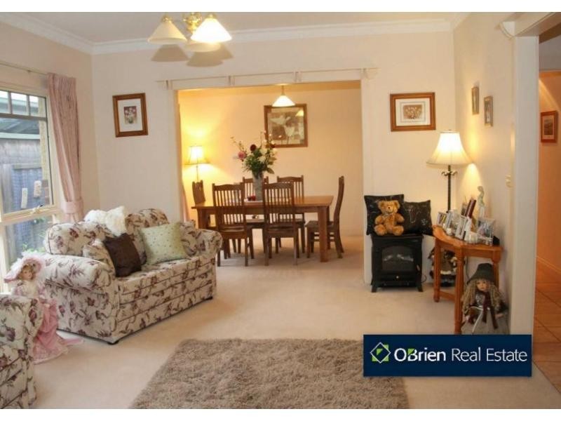 11 Wood Road, Narre Warren South VIC 3805