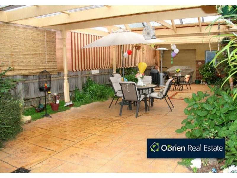 11 Wood Road, Narre Warren South VIC 3805