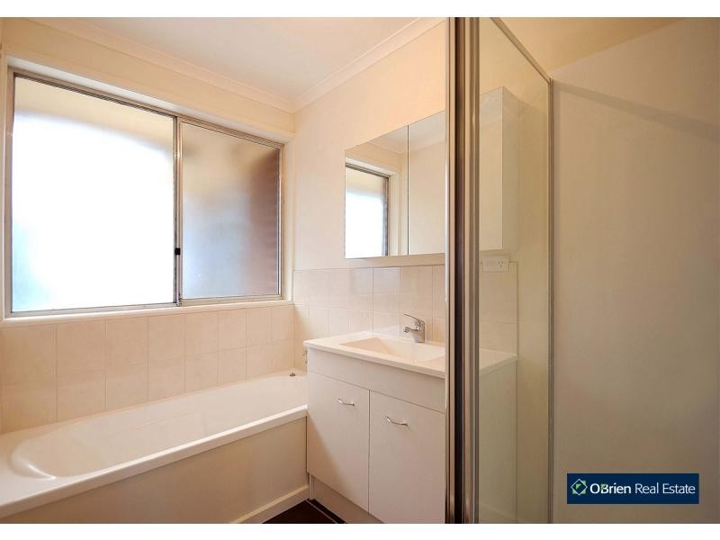 2 Windemere Street, Berwick VIC 3806
