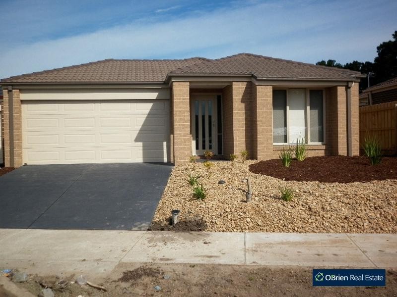 17 Melissa Way, Pakenham VIC 3810