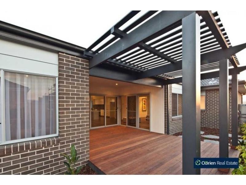 12 Ercildoune Court, Cranbourne VIC 3977