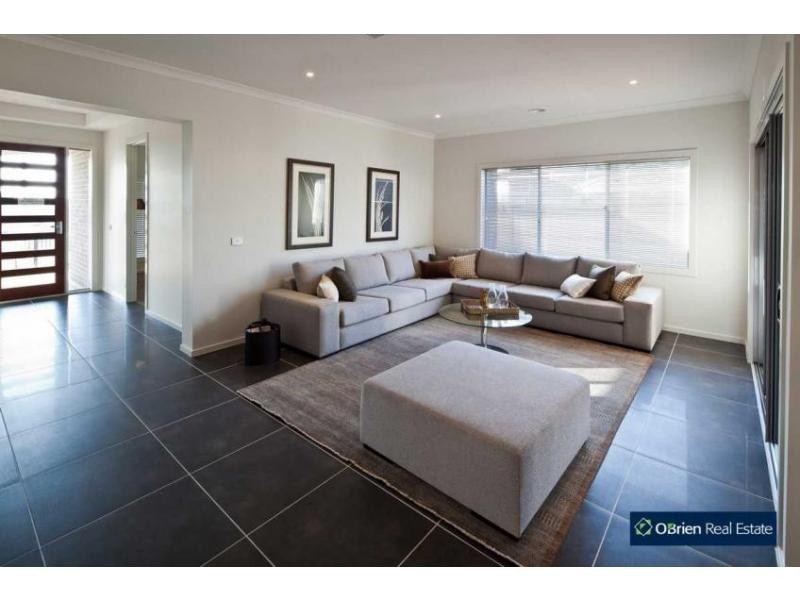 12 Ercildoune Court, Cranbourne VIC 3977