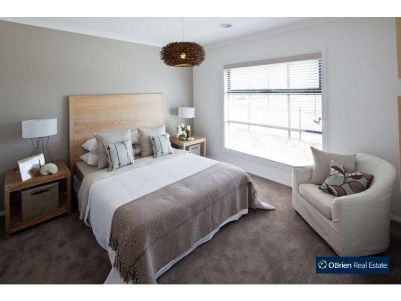 10 Ercildoune Court, Cranbourne VIC 3977