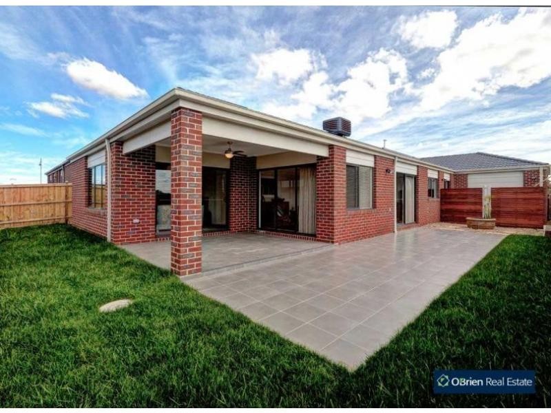 10 Ercildoune Court, Cranbourne VIC 3977