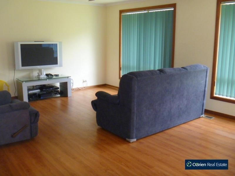 2 Redmore Court, Berwick VIC 3806