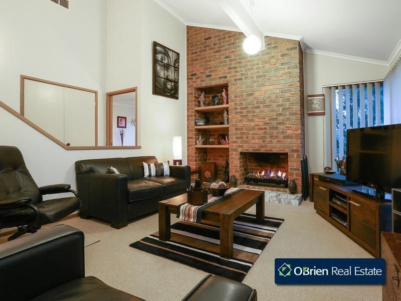 69 Edrington Park Drive, Berwick VIC 3806