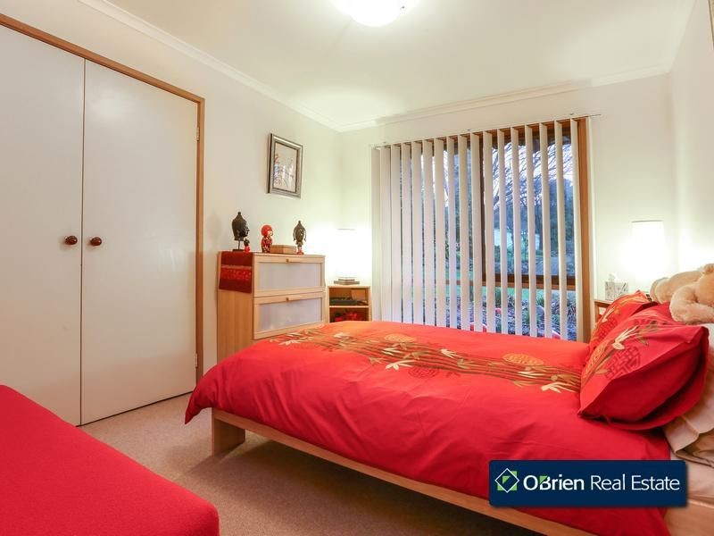 69 Edrington Park Drive, Berwick VIC 3806