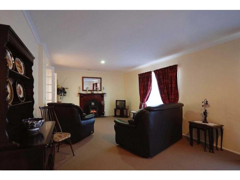 8 Turanga Place, Hallam VIC 3803