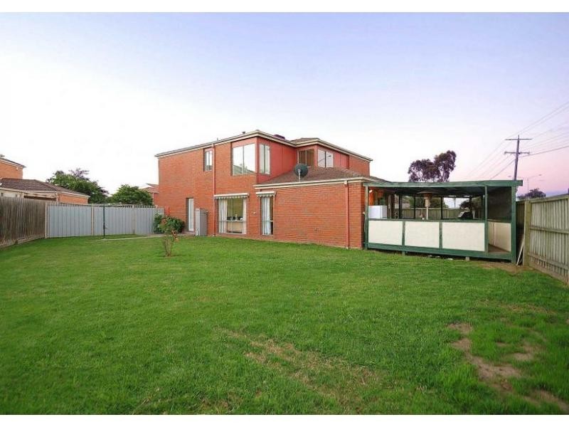 8 Turanga Place, Hallam VIC 3803