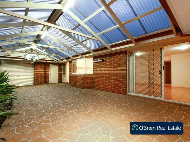 18 Jamieson Way, Berwick VIC 3806