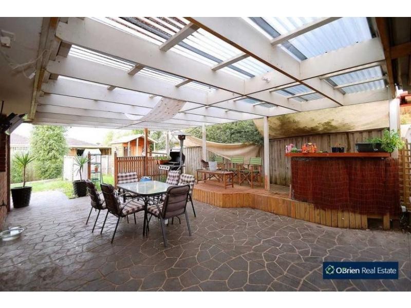 3 Waverley Close, Narre Warren VIC 3805