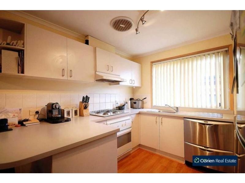 3 Waverley Close, Narre Warren VIC 3805