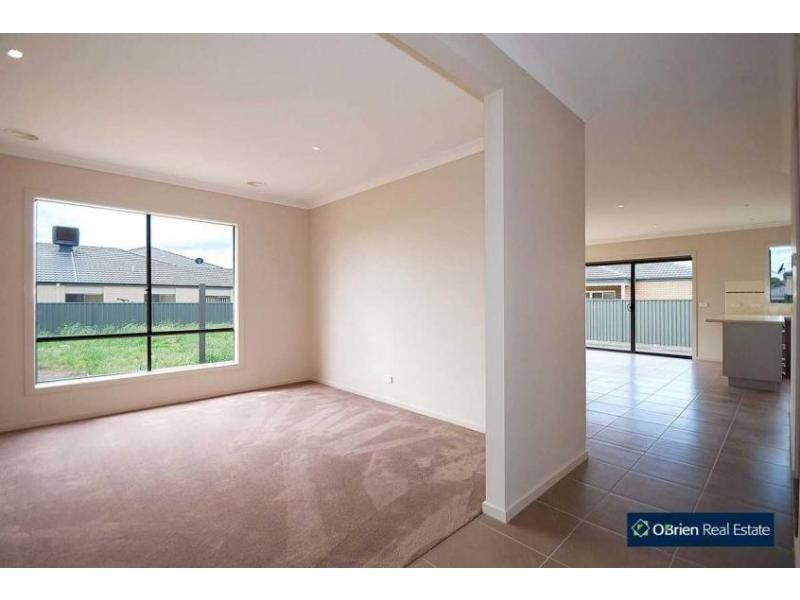 Lot 1418 Abrus Circuit, Cranbourne North VIC 3977