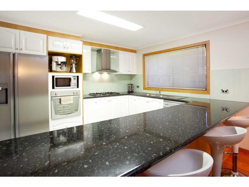 9 Badger Court, Narre Warren VIC 3805