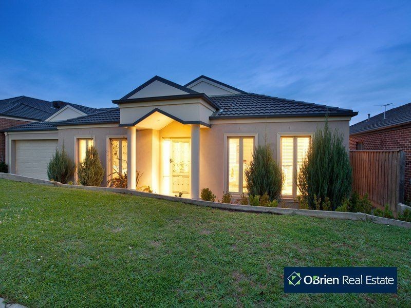 27 Glenview Rise, Berwick VIC 3806