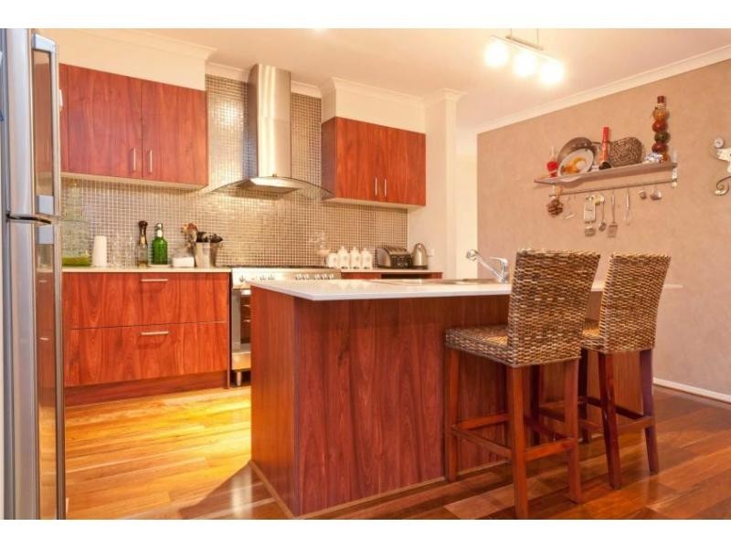 8 Page Close, Pakenham VIC 3810