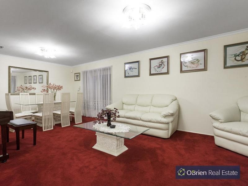 7 McIlwraith Court, Berwick VIC 3806