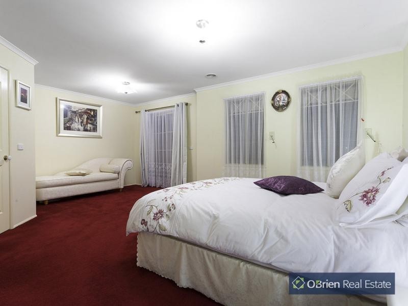 7 McIlwraith Court, Berwick VIC 3806