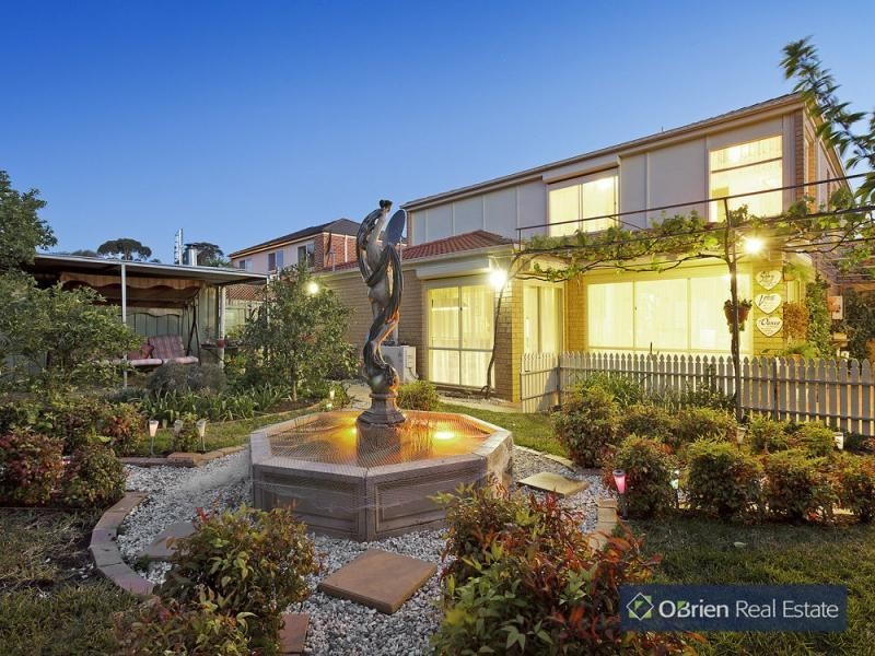 7 McIlwraith Court, Berwick VIC 3806