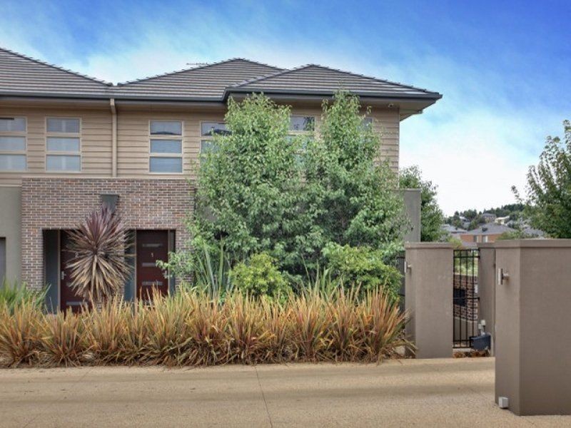 1/25 Canberra Avenue, Berwick VIC 3806