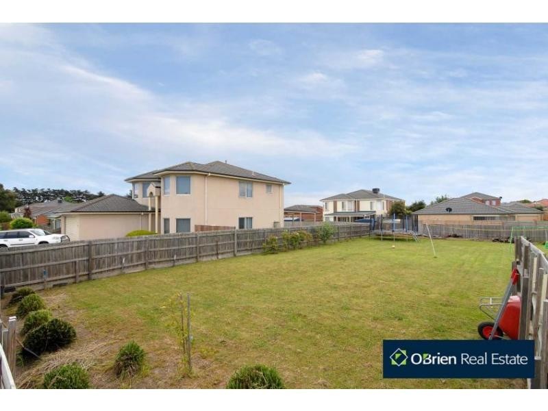 83 Ward Road, Berwick VIC 3806